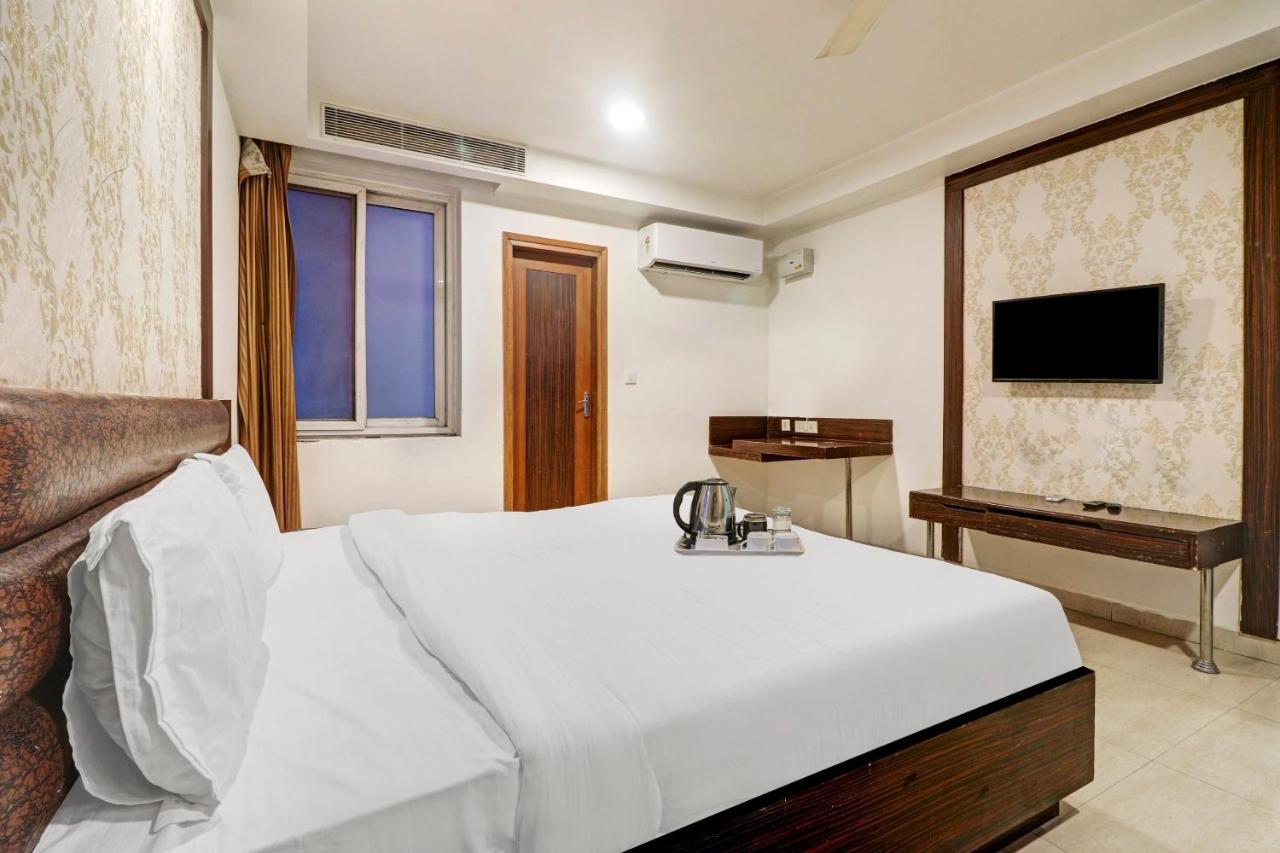 Oyo Townhouse 748 Hotel Parth Paradise Ghaziabad Exterior photo